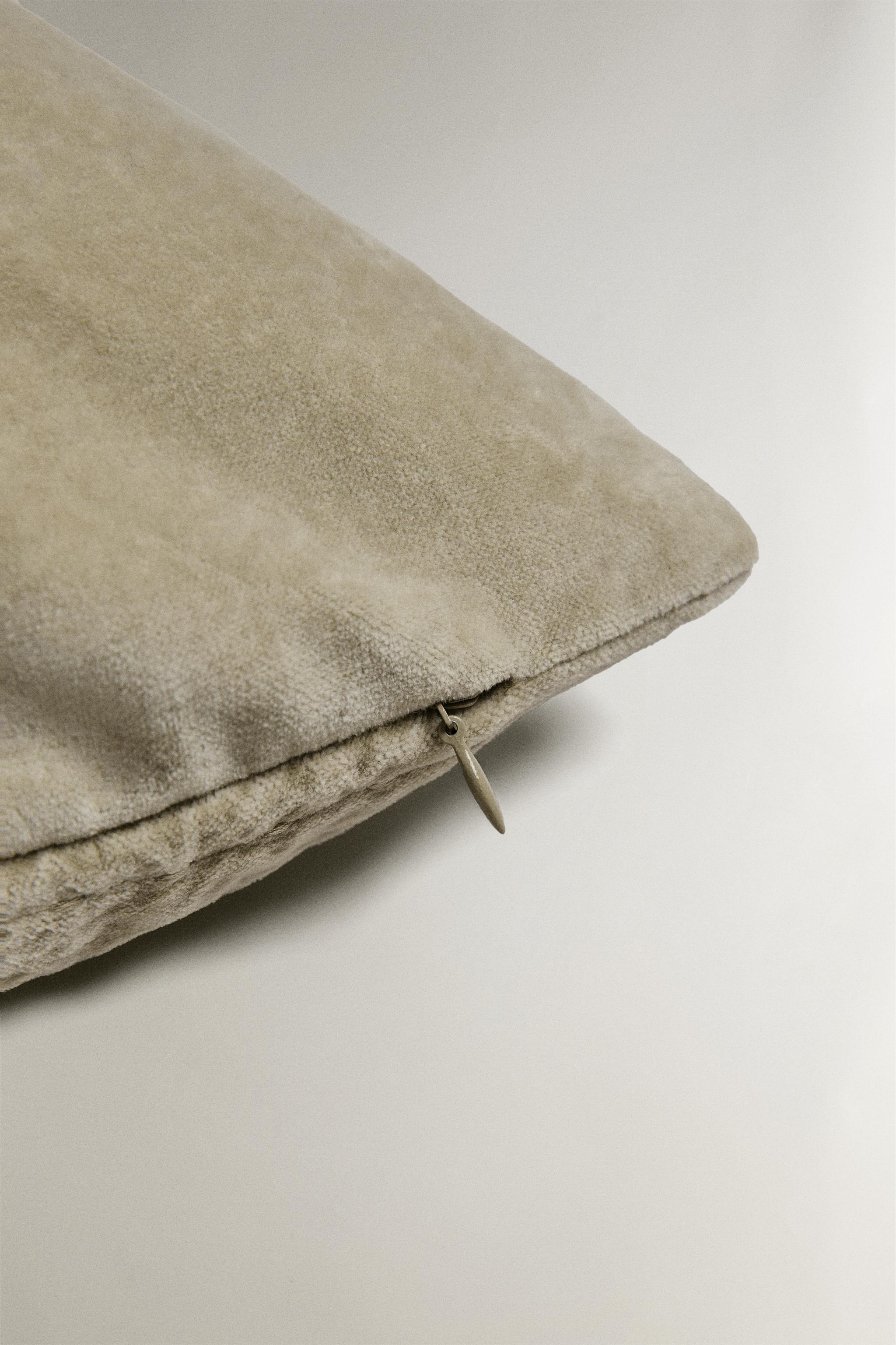 HOUSSE DE COUSSIN MATELASSÉE